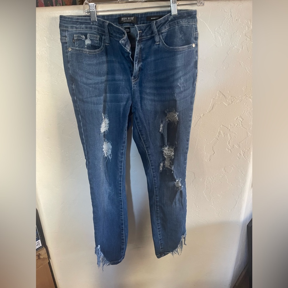 Judy Blue Distressed Skinny Jeans